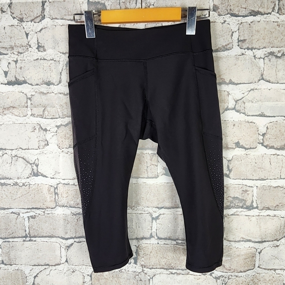 Lululemon Tight Stuff Crop Legging Black Refelctive Dots Size 6